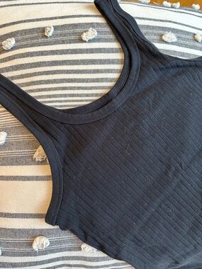 aerie Black Ribbed Scoop Tank